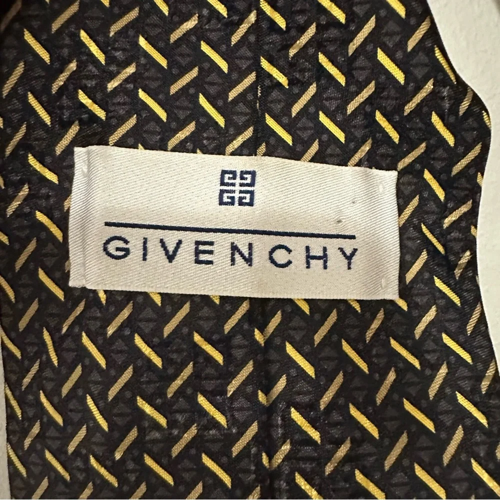 Men's Vintage Givenchy Gentleman Paris‎ Classic Silk Tie